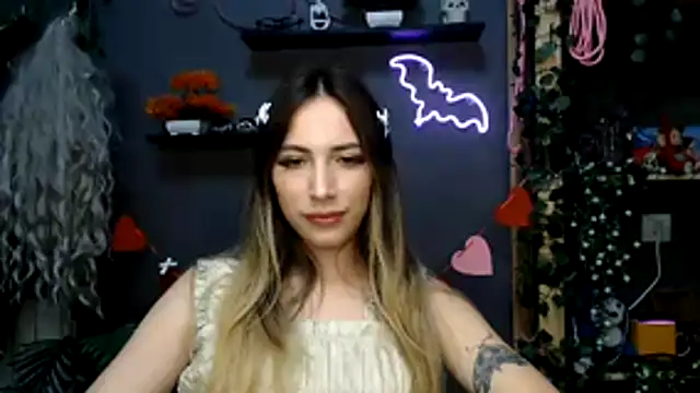 Snapshot of Walleriana chatting on 10-27-25, 09:46 Walleriana online show from 10-27-25, 09:46