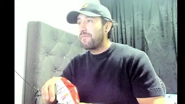 coolfriki online show from 12-18-25, 01:33