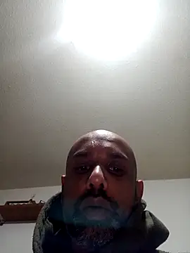 T1T012 online show from 04-04-26, 01:59