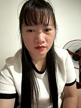 TrangNemo online show from 12-19-25, 10:44