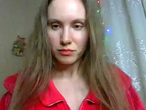 Snapshot of Lynirina chatting on 02-13-26, 02:18 Lynirina online show from 02-13-26, 02:18