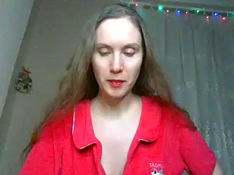 Snapshot of Lynirina chatting on 04-12-26, 10:37 Lynirina online show from 04-12-26, 10:37