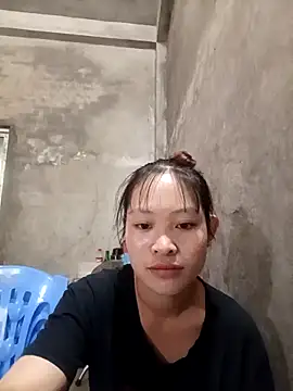 Young vietnamese online show from 10-19-25, 12:11