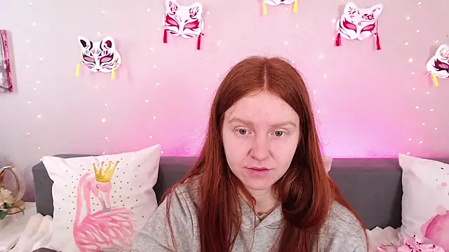 Snapshot of Evarey_ chatting on 05-15-26, 04:19 Evarey online show from 05-15-26, 04:19