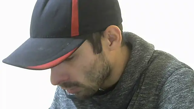 Snapshot of MakabulaAndrey chatting on 10-30-25, 01:56 MakabulaAndrey online show from 10-30-25, 01:56