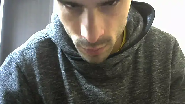 Snapshot of MakabulaAndrey chatting on 11-15-25, 08:00 MakabulaAndrey online show from 11-15-25, 08:00