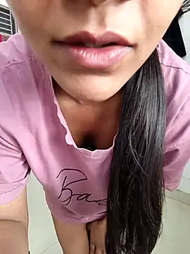 anshika0124 online show from 01-15-26, 05:56