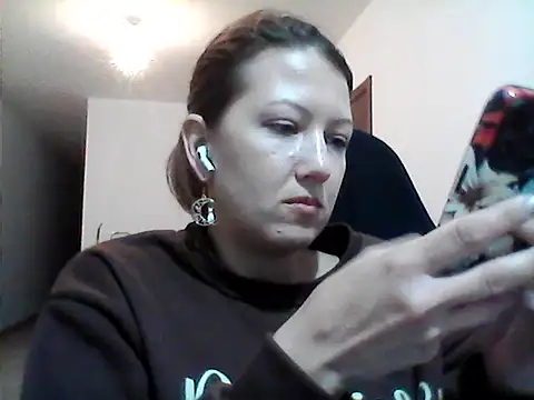 Snapshot of Karivane chatting on 03-15-26, 07:09 Karivane online show from 03-15-26, 07:09