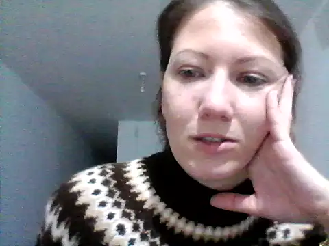 Snapshot of Karivane chatting on 03-16-26, 08:46 Karivane online show from 03-16-26, 08:46