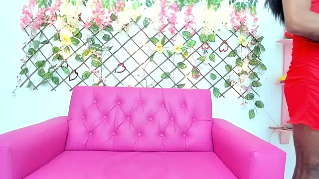 nahomy smiith online show from 04-20-26, 07:48