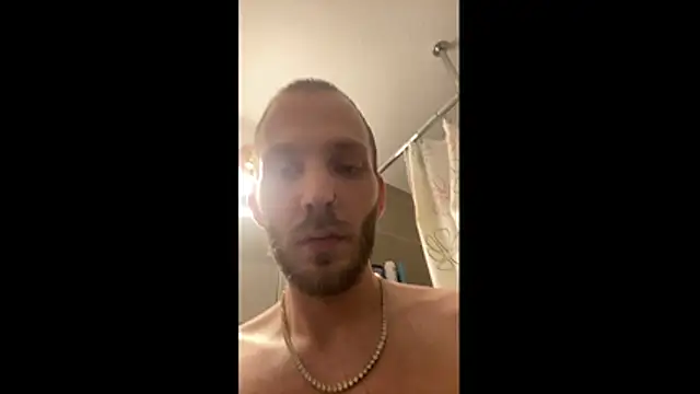Snapshot of MolleDolle chatting on 06-19-26, 05:28 MolleDolle online show from 06-19-26, 05:28