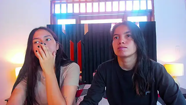 Sofy and Mia online show from 10-11-25, 12:36