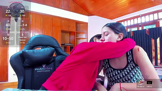 Sofy and Mia online show from 01-06-26, 12:42