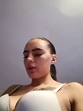 Snapshot of Virgin_Hot_Girl chatting on 10-08-25, 08:17 Virgin Hot Girl online show from 10-08-25, 08:17