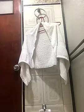 andresnoir  online show from 01-10-26, 12:51