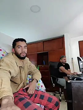 andresnoir  online show from 01-15-26, 03:33