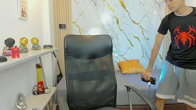 JacobBlackwell  online show from 01-18-26, 07:06