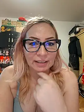 Snapshot of vivonivo chatting on 11-17-25, 03:07 vivonivo online show from 11-17-25, 03:07