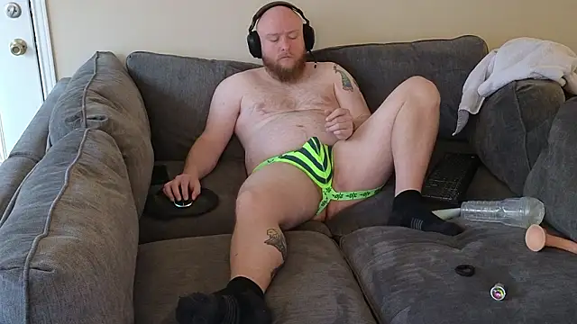 Snapshot of theballboy1 chatting on 02-05-26, 09:41 theballboy1 online show from 02-05-26, 09:41