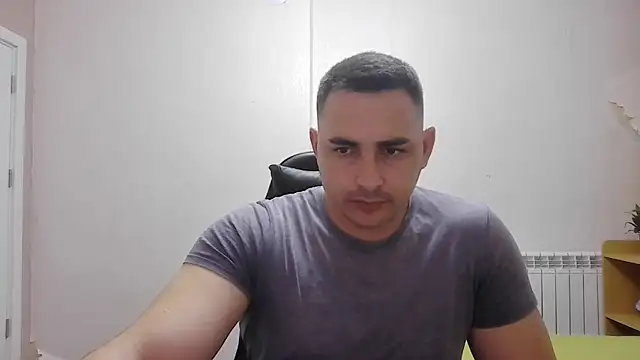 Snapshot of mastermute chatting on 05-19-26, 05:30 mastermute online show from 05-19-26, 05:30