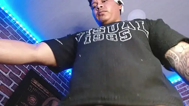 jordan bigcock  online show from 06-11-26, 12:32