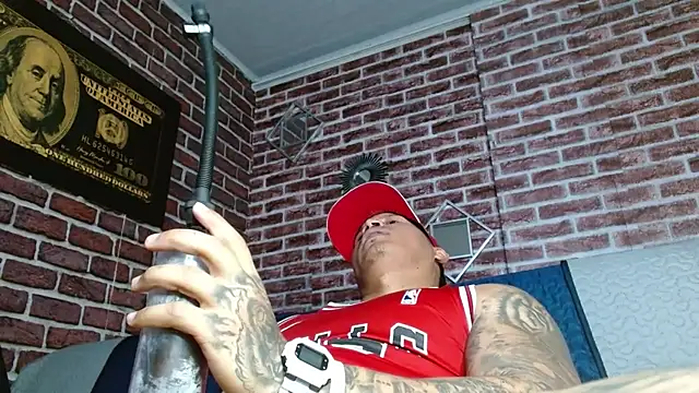 jordan bigcock  online show from 06-30-26, 12:44
