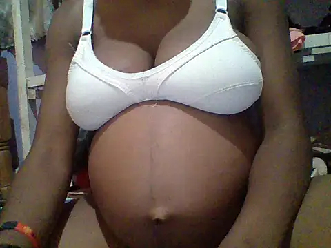 Snapshot of Jasmine_fun586 chatting on 10-08-25, 07:17 Jasmine fun586 online show from 10-08-25, 07:17