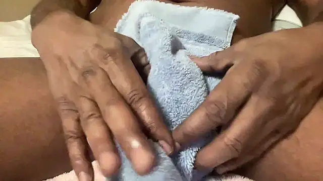 Snapshot of Sixmill1 chatting on 11-03-25, 05:09 Sixmill1 online show from 11-03-25, 05:09