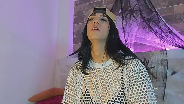 tahhlia rouge online show from 10-23-25, 07:12