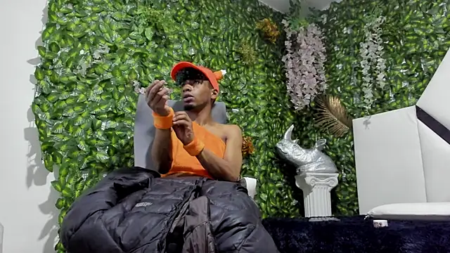 REDBRYAN EBANO online show from 10-31-25, 07:48