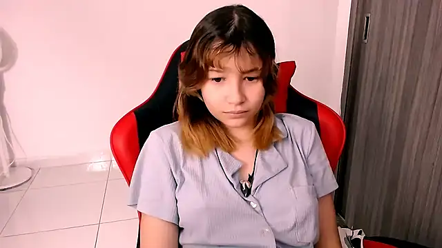 EmuOtori online show from 01-10-26, 12:18