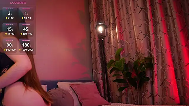 LureOfEva online show from 11-08-25, 01:55