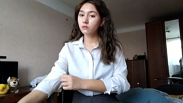 MiaLovelyOne online show from 10-07-25, 08:11