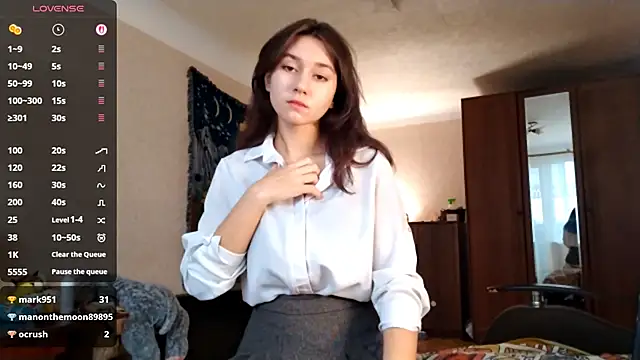 MiaLovelyOne online show from 11-17-25, 10:21