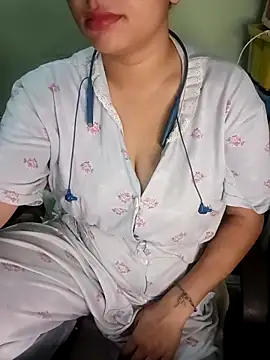 Snapshot of Parya_109 chatting on 11-13-25, 12:48 Parya 109 online show from 11-13-25, 12:48