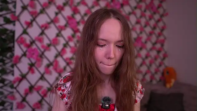 Petite Polly online show from 10-22-25, 09:14