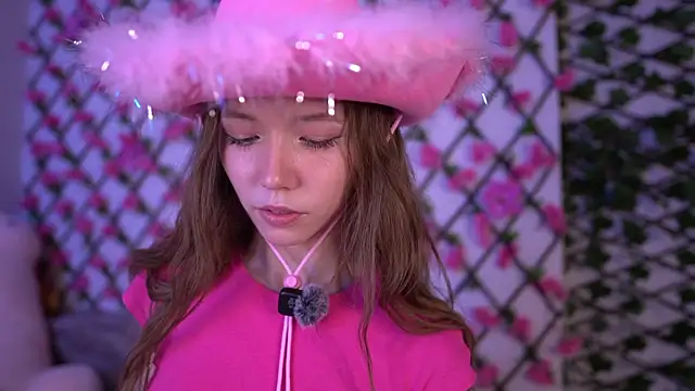 Petite Polly online show from 11-07-25, 06:08