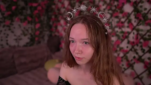 Petite Polly online show from 11-28-25, 06:10