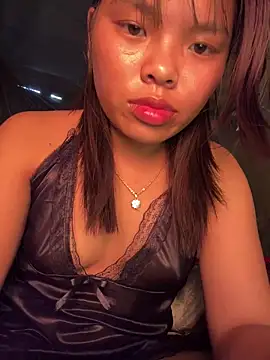 hello-cute online show from 12-17-25, 04:29