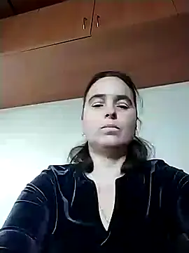 Snapshot of Ella-433 chatting on 10-13-25, 07:08 Ella-433 online show from 10-13-25, 07:08