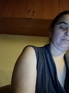 Snapshot of Ella-433 chatting on 11-19-25, 05:02 Ella-433 online show from 11-19-25, 05:02