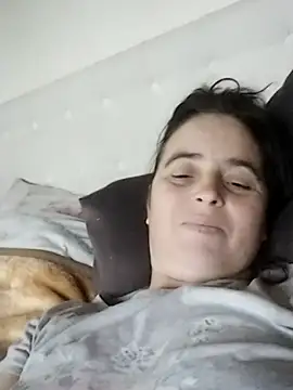 Snapshot of Ella-433 chatting on 12-03-25, 12:14 Ella-433 online show from 12-03-25, 12:14