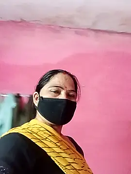 Snapshot of Ut_kanchna chatting on 10-12-25, 12:37 Ut kanchna online show from 10-12-25, 12:37