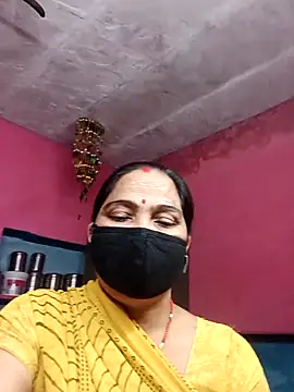 Snapshot of Ut_kanchna chatting on 10-13-25, 03:12 Ut kanchna online show from 10-13-25, 03:12