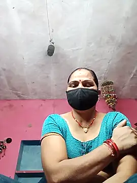 Snapshot of Ut_kanchna chatting on 10-17-25, 12:41 Ut kanchna online show from 10-17-25, 12:41