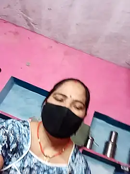 Snapshot of Ut_kanchna chatting on 10-19-25, 01:06 Ut kanchna online show from 10-19-25, 01:06