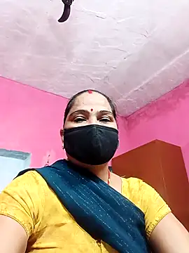 Snapshot of Ut_kanchna chatting on 10-20-25, 10:49 Ut kanchna online show from 10-20-25, 10:49