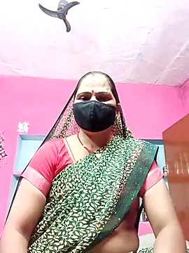 Snapshot of Ut_kanchna chatting on 10-25-25, 06:43 Ut kanchna online show from 10-25-25, 06:43