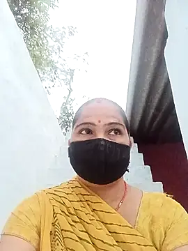 Snapshot of Ut_kanchna chatting on 10-29-25, 12:18 Ut kanchna online show from 10-29-25, 12:18