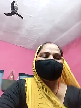 Snapshot of Ut_kanchna chatting on 11-08-25, 01:11 Ut kanchna online show from 11-08-25, 01:11